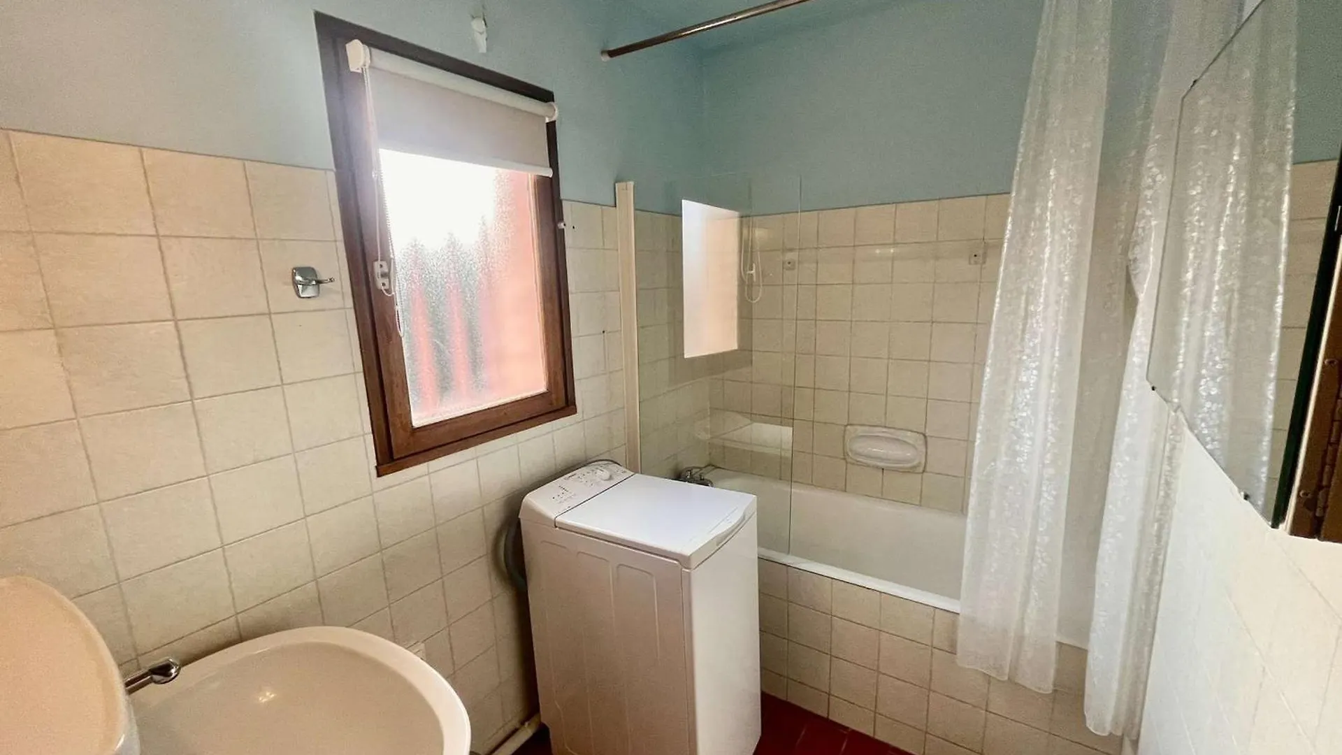 Apartment Studio Face Mer Avec Terrasse, Clim, Parking A Cavalaire-Sur-Mer - Fr-1-226B-13 France